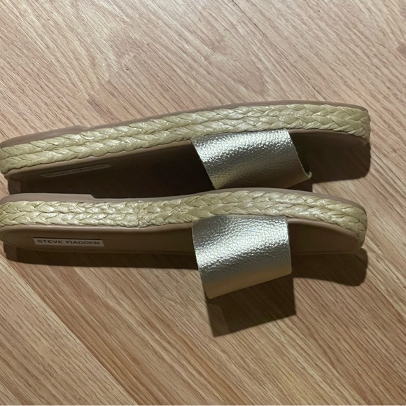 Gold Steve Madden sandals - Picture 4 of 6